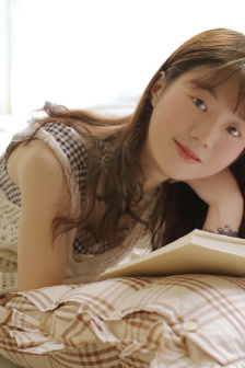 漂亮的女士护士内衣三级